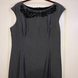 Dark gray used Jones New York dress+ black flowers